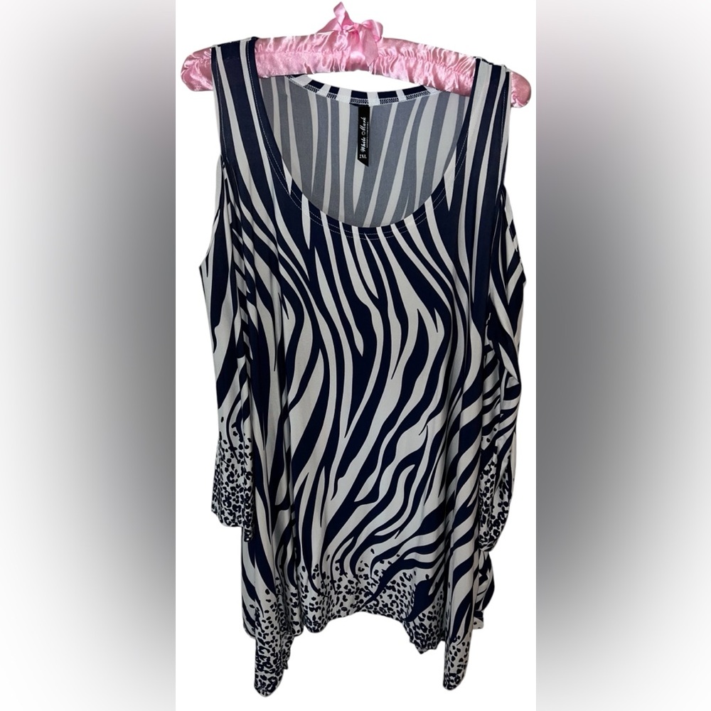 Plus Size Cold Shoulder Tunic Top